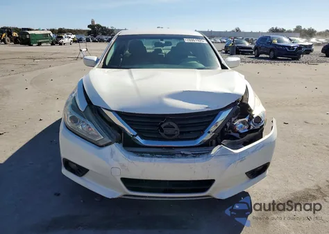 2016 Nissan Altima 2.5 z USA, uszkodzony, nr VIN 1N4AL3AP5GC280621